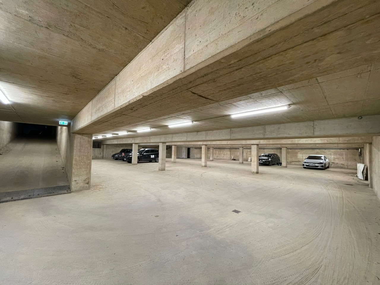 Neubau einer Lagerhalle mit Tiefgarage